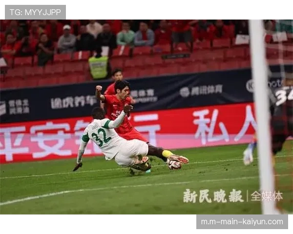 莱昂纳多因伤无缘出战 上海海港进攻端再遭打击 莱昂纳多因伤无缘出战 上海海港进攻端再遭打击